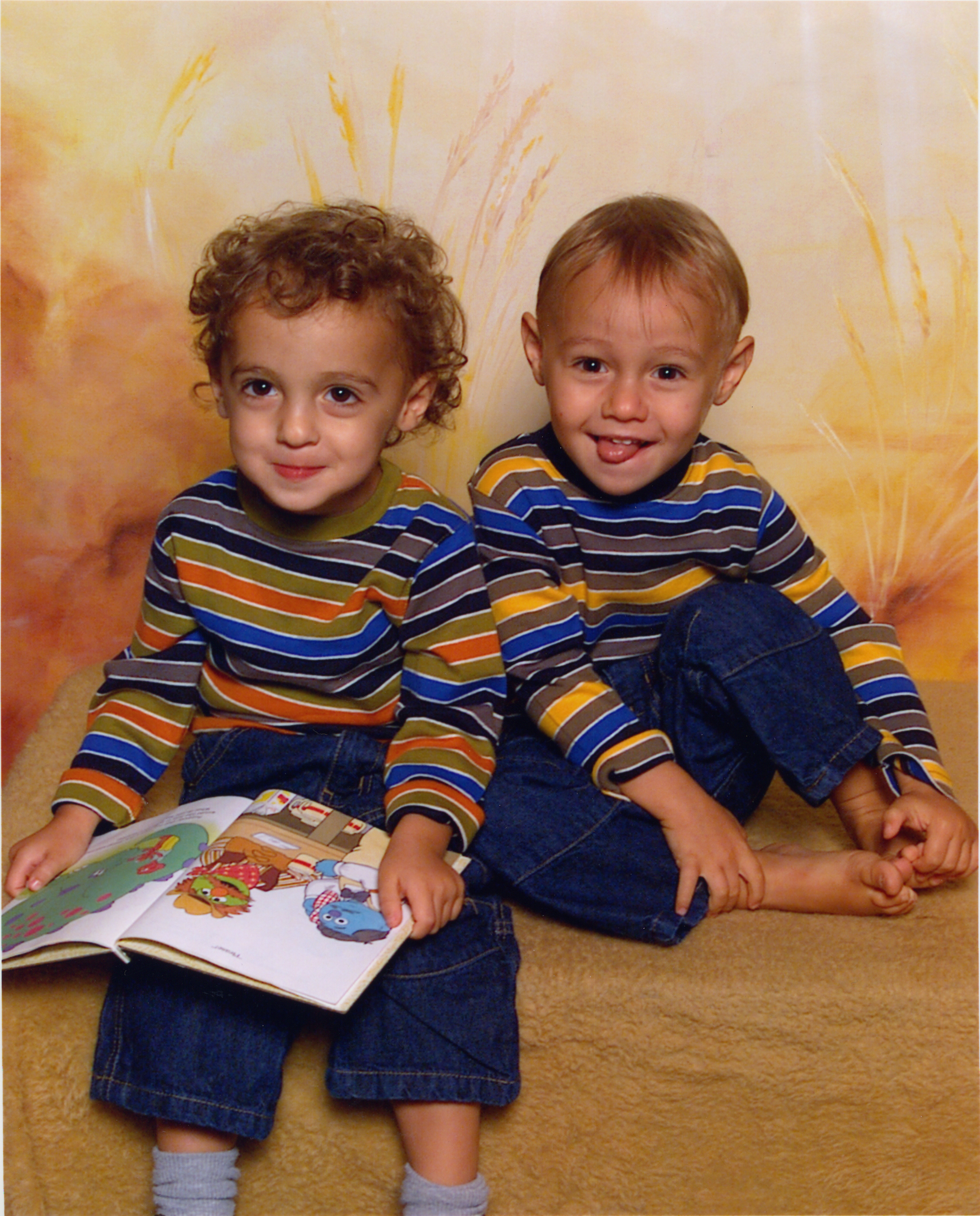 Ryan and Evan Silverstein with family at the beach as children
